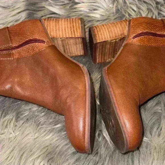 Anthropologie Seychelles Brown Side Zip Ankle Heel Bootie Size 8.5 - Picture 6 of 14